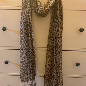 Leopard scarf